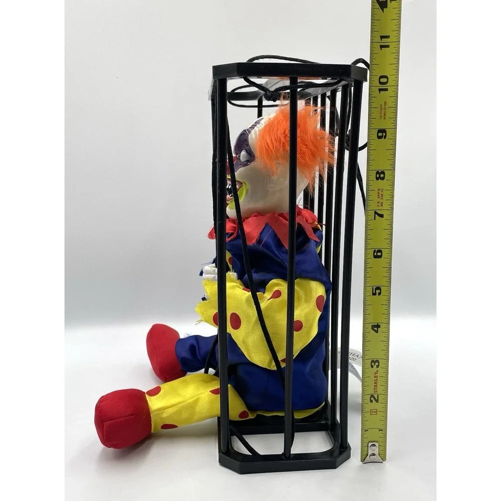 2009 Hug & Luv Animated Talking Clown In Cage Motion Sensor Halloween 10.5